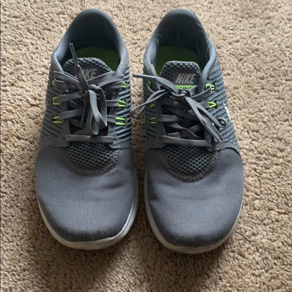 Nike Free Rn shoes
